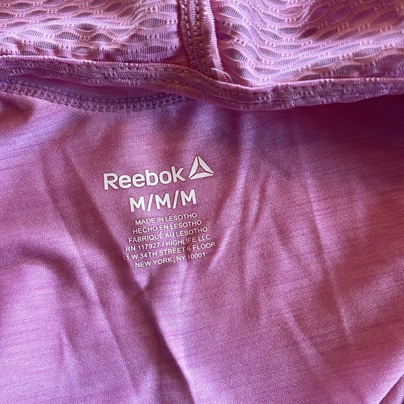 Reebok tank top Pink Size Medium lightweight - Picture 4 of 6